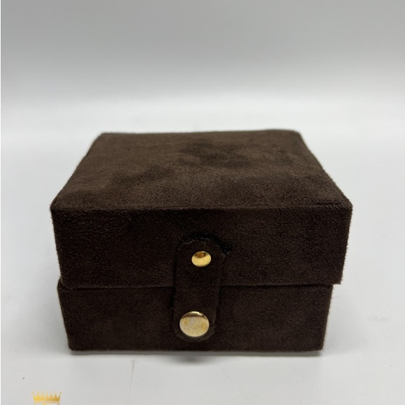 🤎SOLD🤎YSL Jewelry trunks - Picture 10 of 13